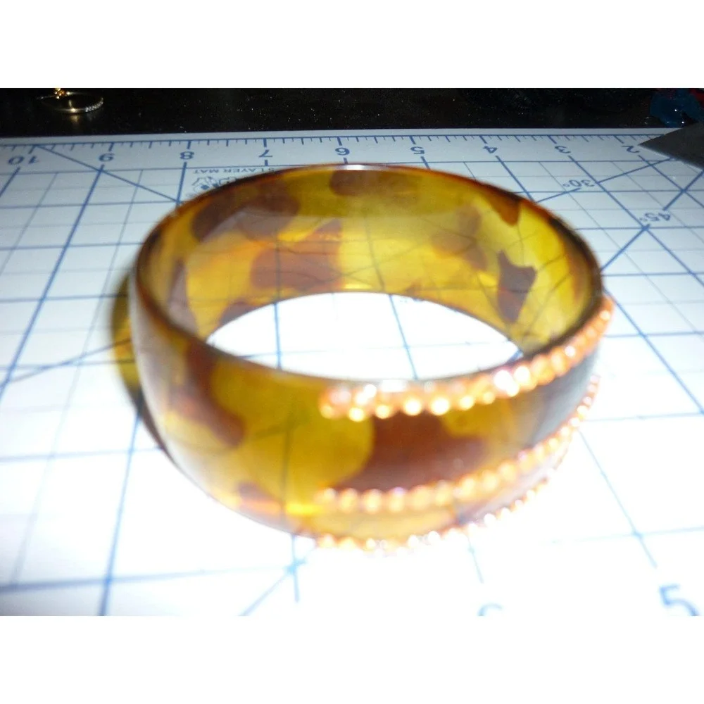 Vintage Brown Acrylic Lucite Chunky Bangle Bracelet‎ Beaded Studded Detail Brown